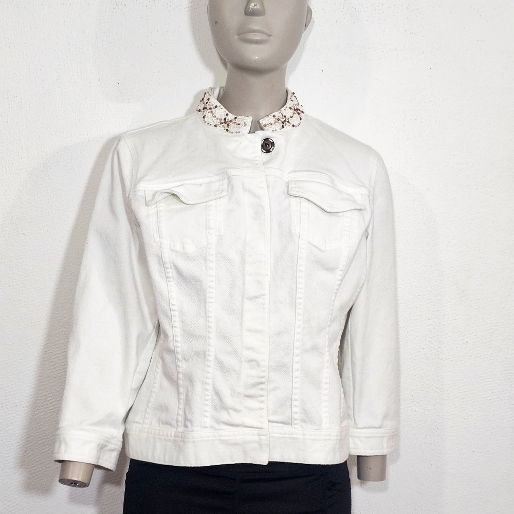 Vintage Harolds Women's White Denim Jacket with Embellished Collar - Picture 2 of 9